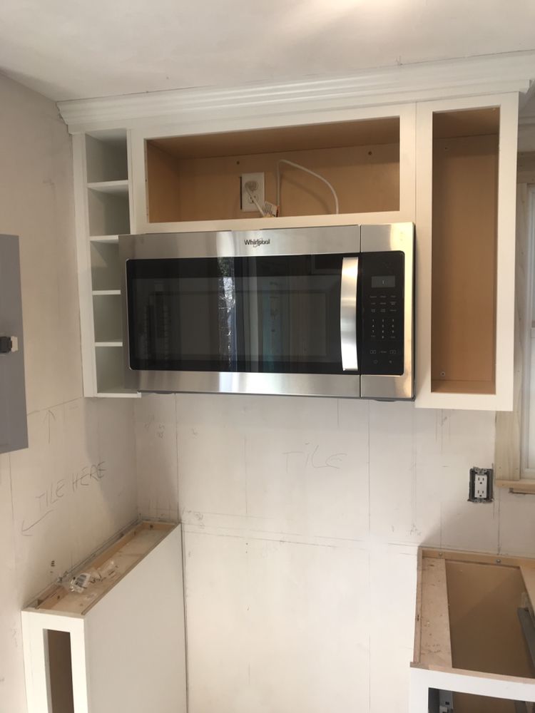 Microwave wiring and installation in new kitchen